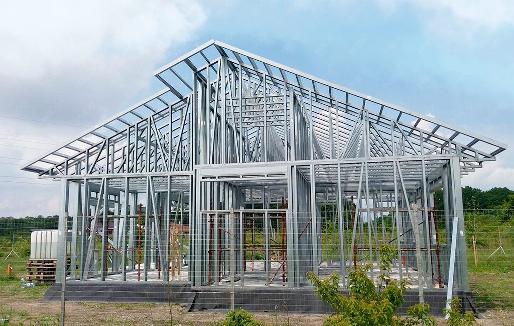 egyszintes könnyűszerkezetes ház