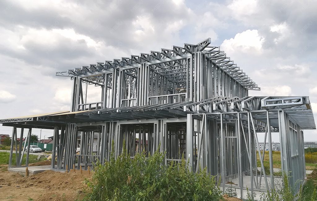 kétszintes ház építés fémszerkezeten