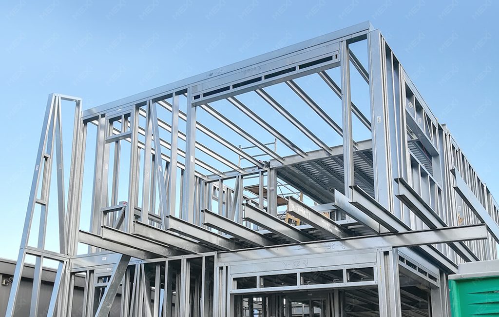 kétszintes lakóház fém tartószerkezet