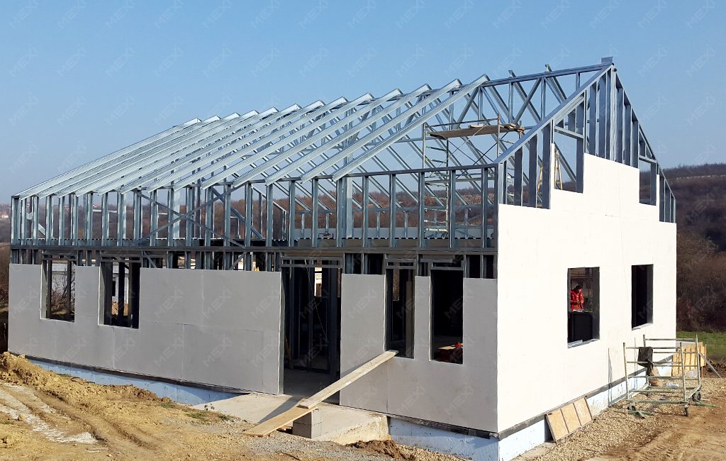 Tetőteres irodaház építés