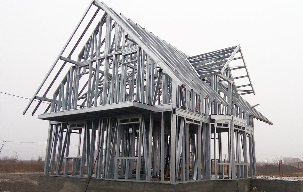 manzárd ház építés könnyű acélszerkezeten