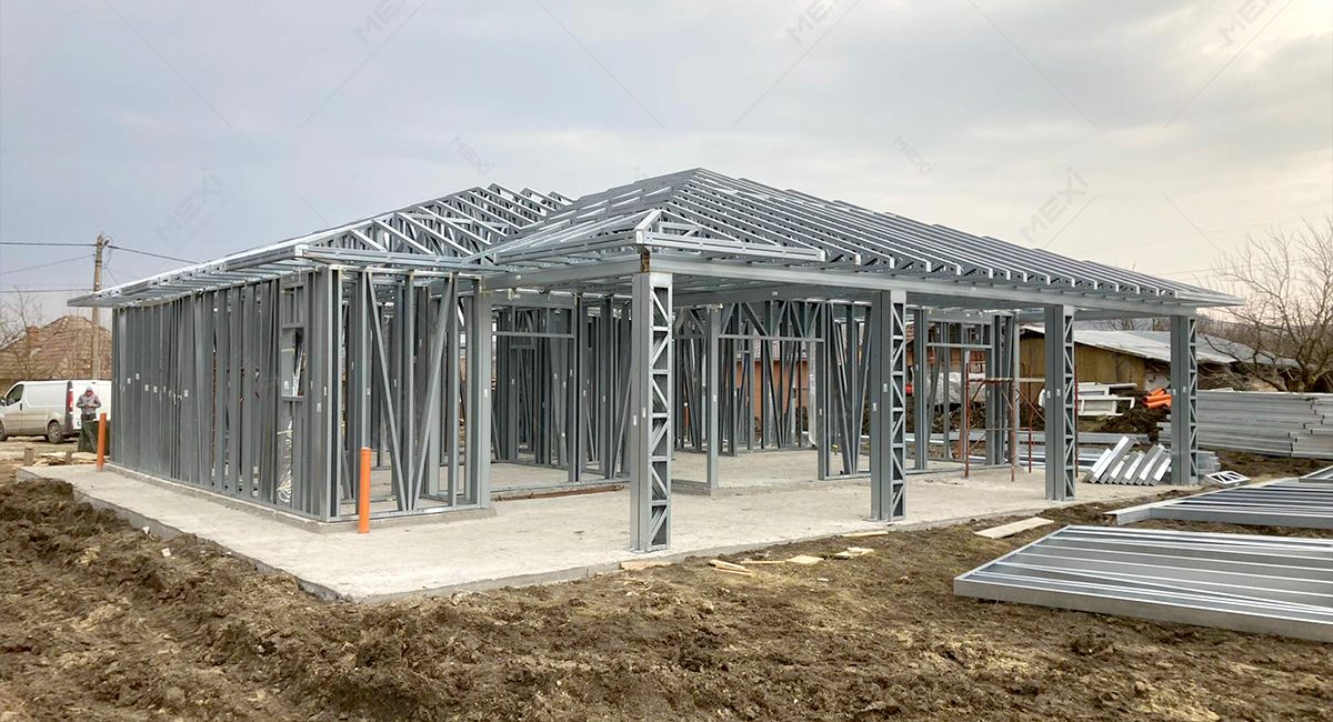 egyszintes könnyűszerkezetű ház építő folyamat