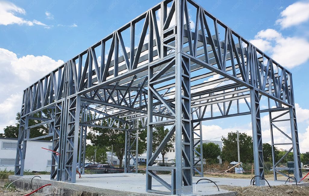 rácsszerkezetes építésű autómosó