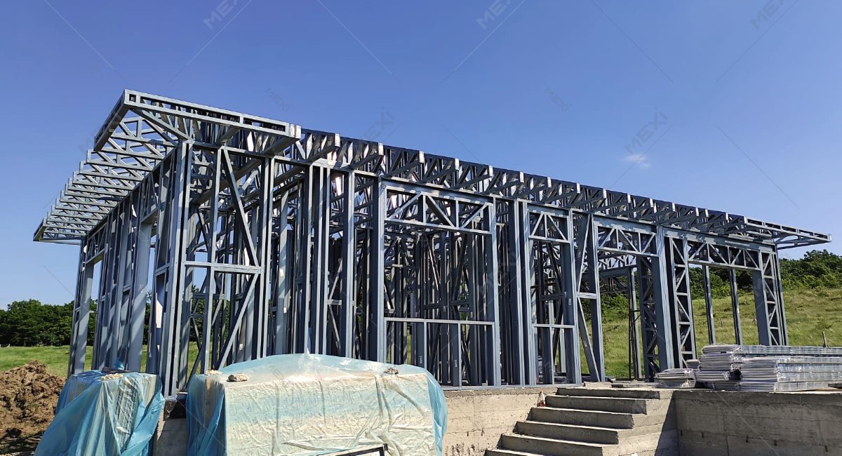 MEXI fémszerkezetű családi ház építés