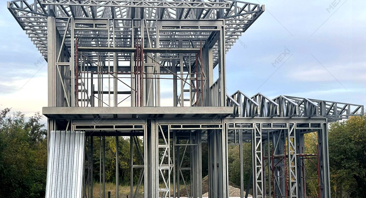 Könnyű fémszerkezetű ház építése