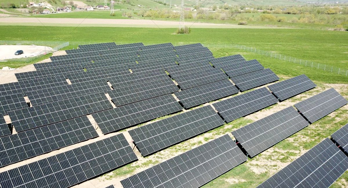 napelem mező acél tartószerkezet építés