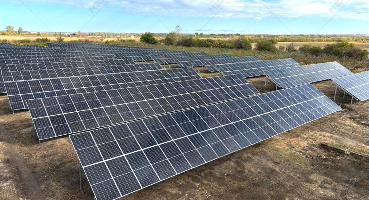 napelem park telepítés acél tartószerkezetre