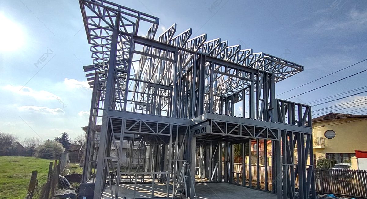 előregyártott fémszerkezetes ház