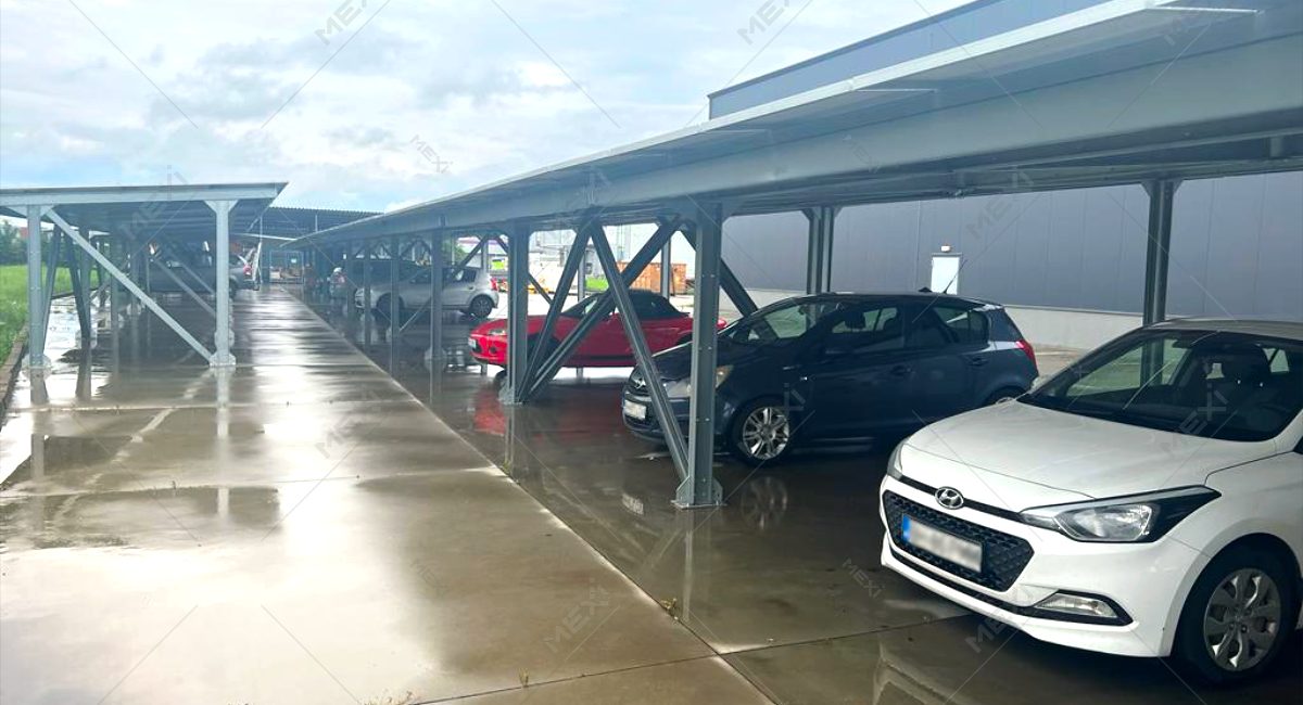 napelemes MEXI carport fémszerkezet acél profilokból