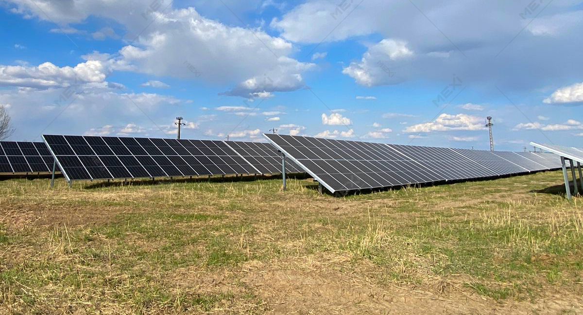 fotovoltaikus park építés acél tartószerkezetre