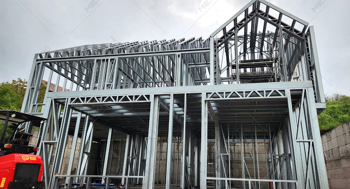 könnyűszerkezetű emeletes ház építés